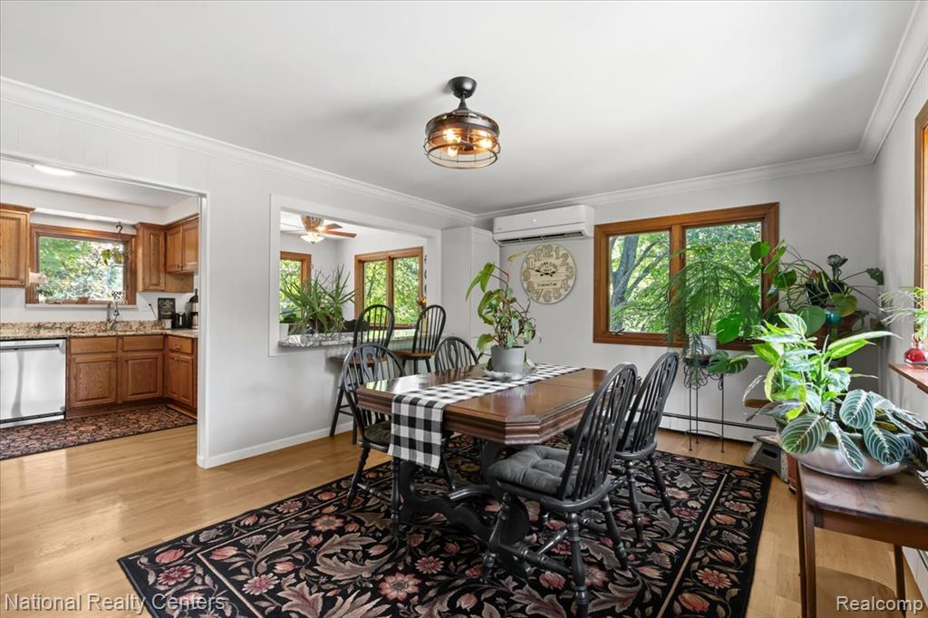 1785 Middle Road, Highland, MI — Photo 9
