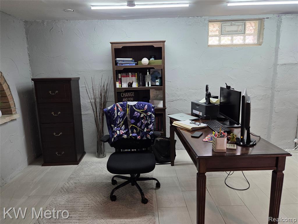 3323 Phillips Avenue, Berkley, MI 48072 — Photo 11