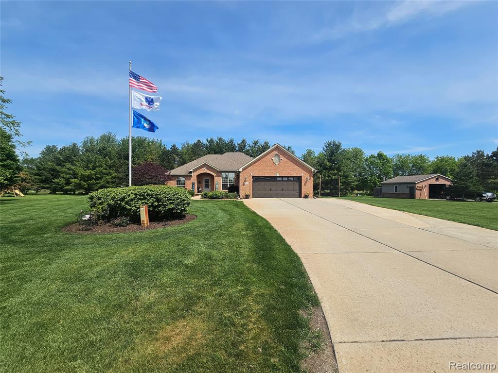 10331 Pine Valley Drive, Grand Blanc, MI 48439 — Photo 23