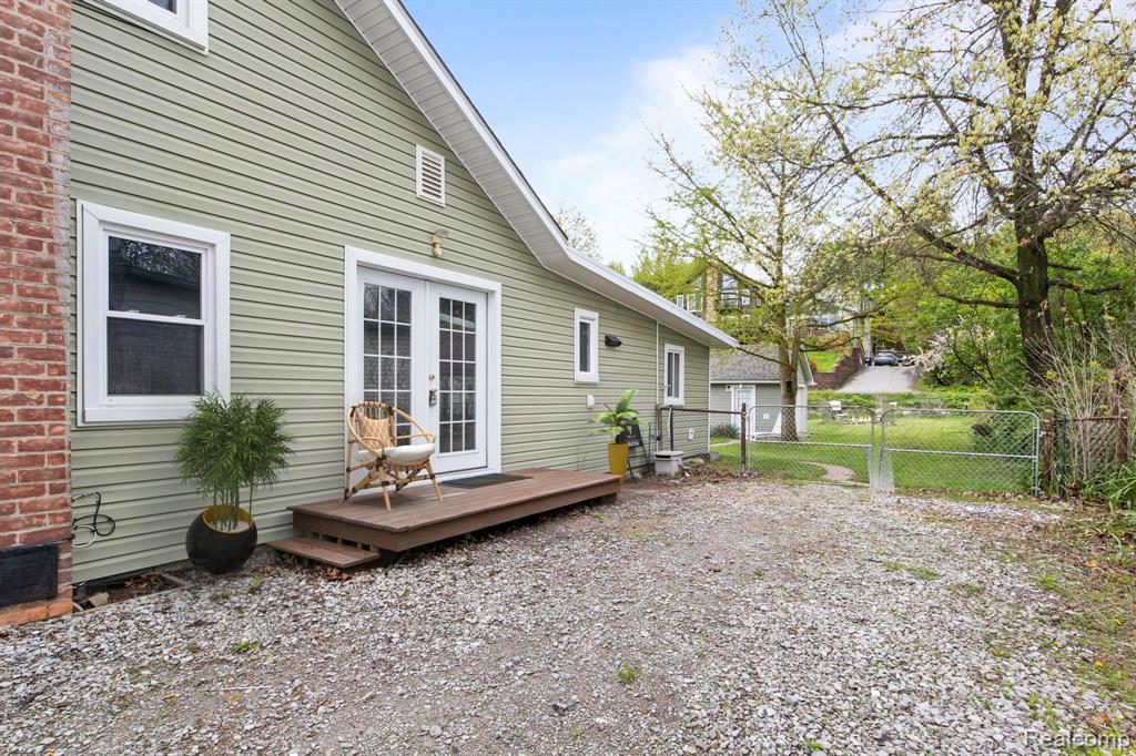 10281 GROVE Drive, Whitmore Lake, MI 48189 — Photo 40