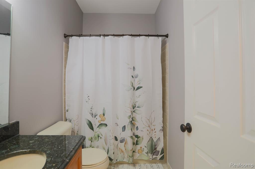 5112 Mesa Drive, Shelby Twp, MI 48316 — Photo 24