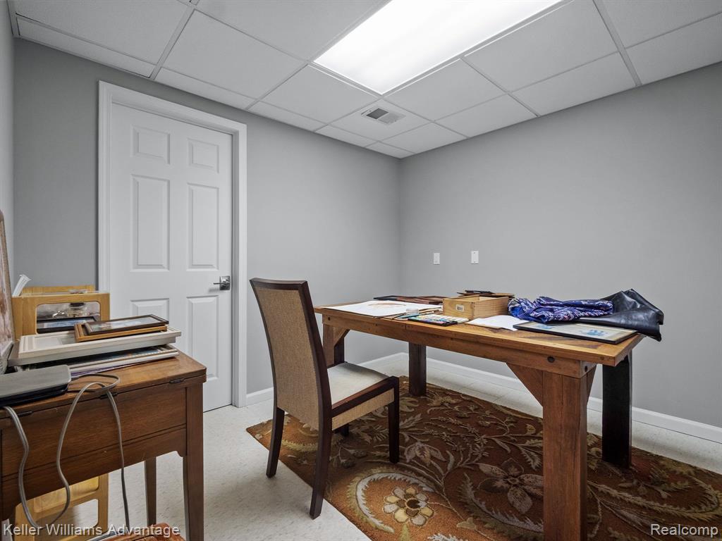 22181 LANCREST, Farmington Hills, MI 48335 — Photo 18