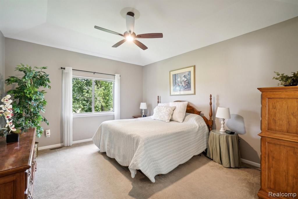 627 OLIVIA Drive, Milford, MI 48381 — Photo 14