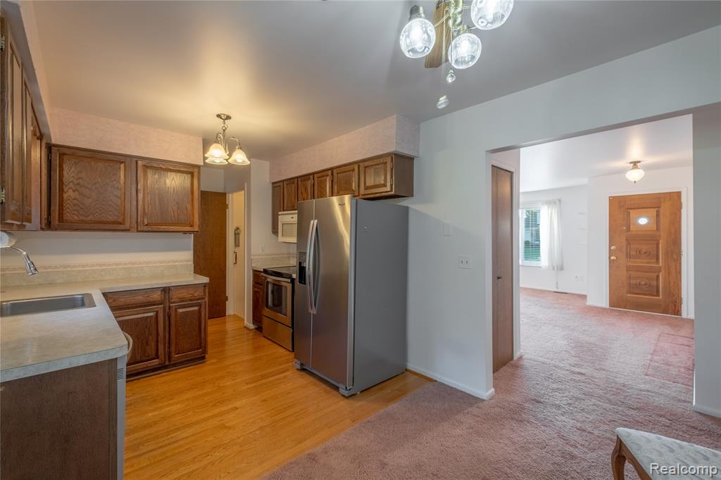 6120 King Arthur Drive, Swartz Creek, MI 48473 — Photo 5