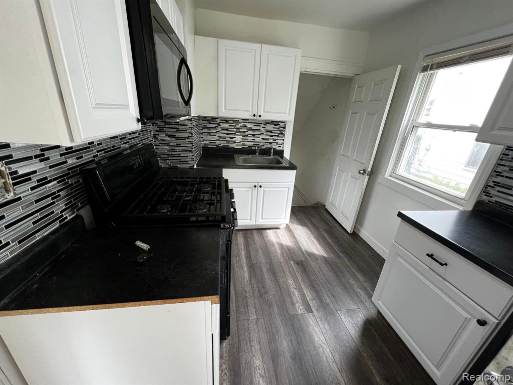 63 HAMILTON Street, Pontiac, MI 48342 — Photo 3