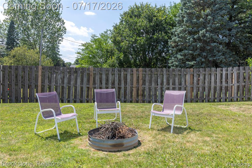 5245 Spinning Wheel Drive, Grand Blanc, MI 48439 — Photo 8