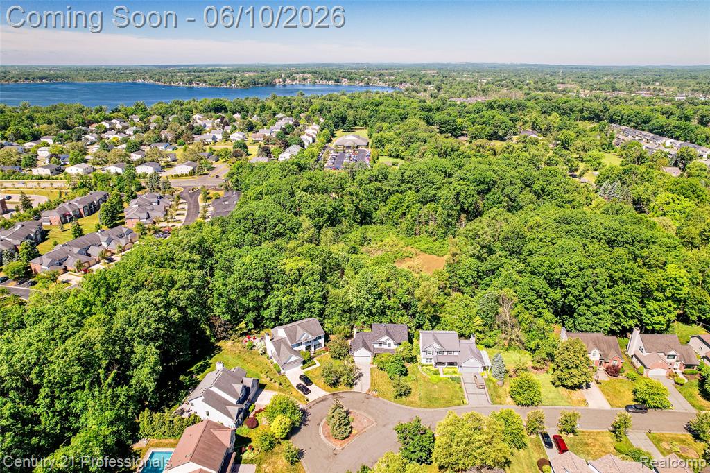 425 Cherry Grove Lane, Walled Lake, MI 48390 — Photo 63