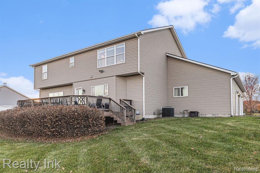 3051 FIELDSTONE Drive, Dexter, MI 48130 — Photo 32