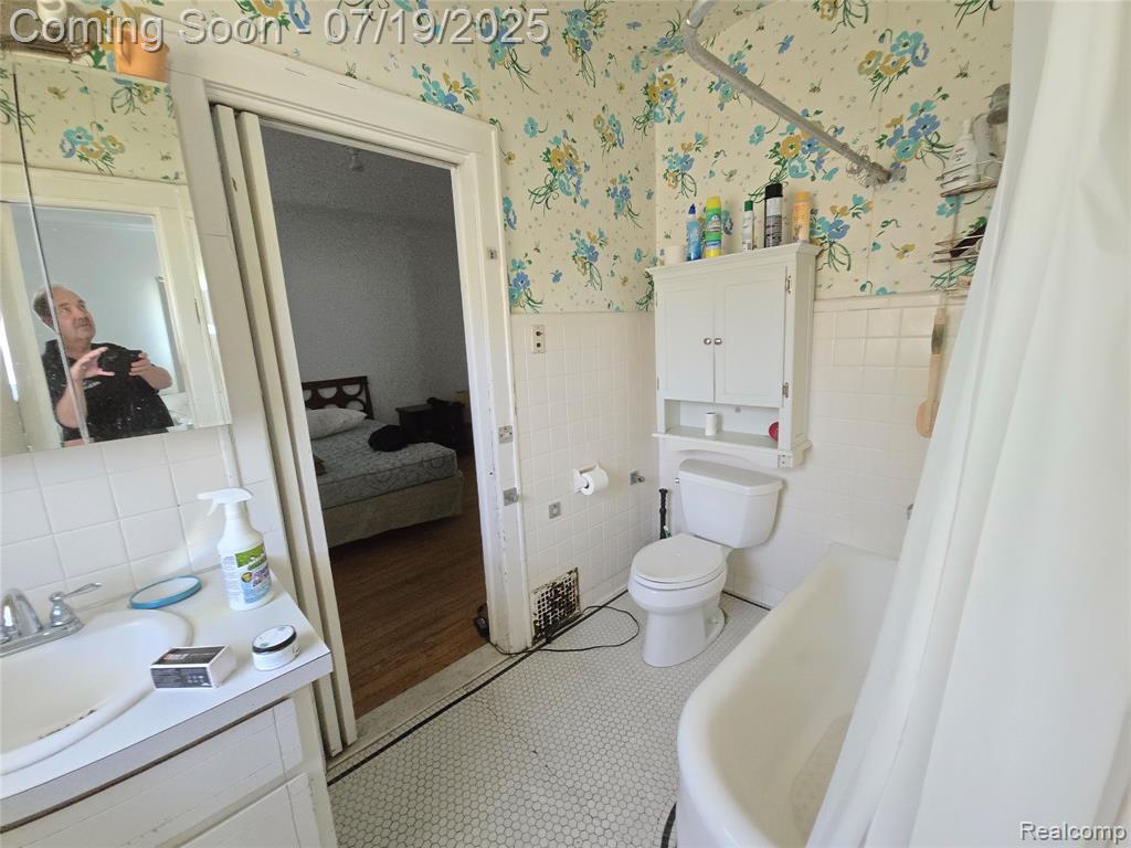 50 Riverview Drive, Mount Clemens, MI 48043 — Photo 8