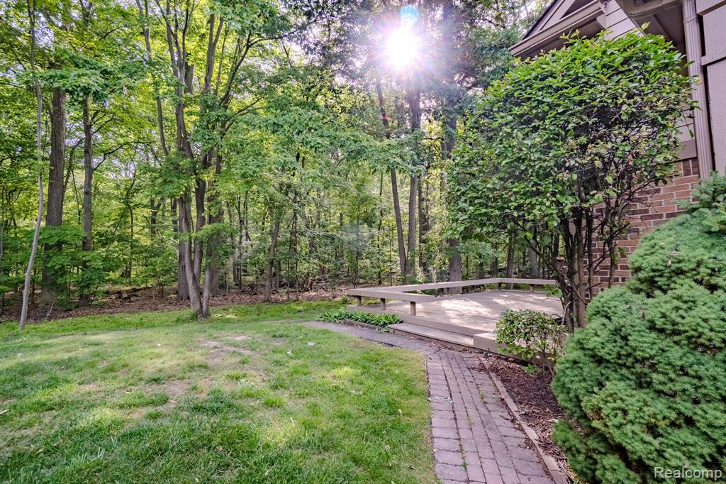 5235 Royal Vale Lane, 70, Dearborn, MI 48126 — Photo 4