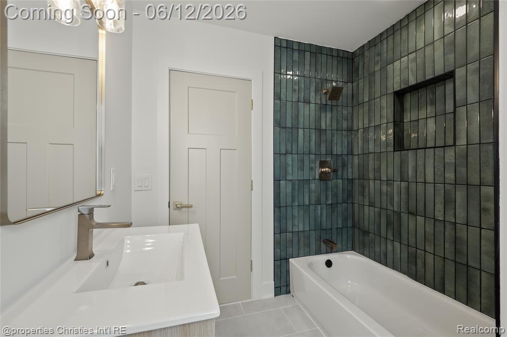 22502 Beach Street, Saint Clair Shores, MI 48081 — Photo 10