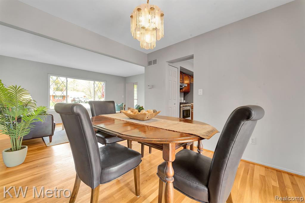415 LANGE Drive, Troy, MI 48098 — Photo 9
