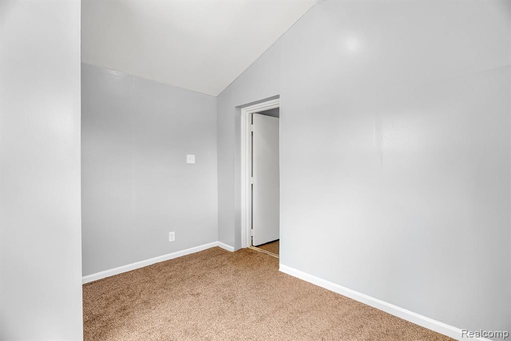8262 E Outer Drive, Detroit, MI 48213 — Photo 23