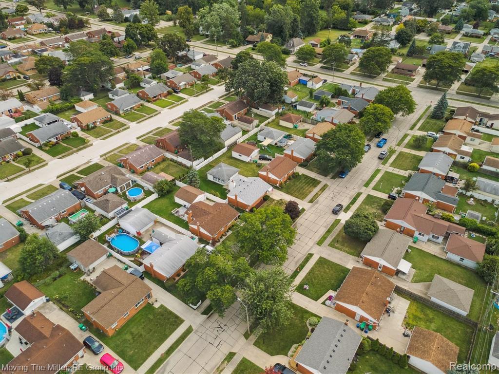 6484 Huntleigh Street, Garden City, MI — Photo 55