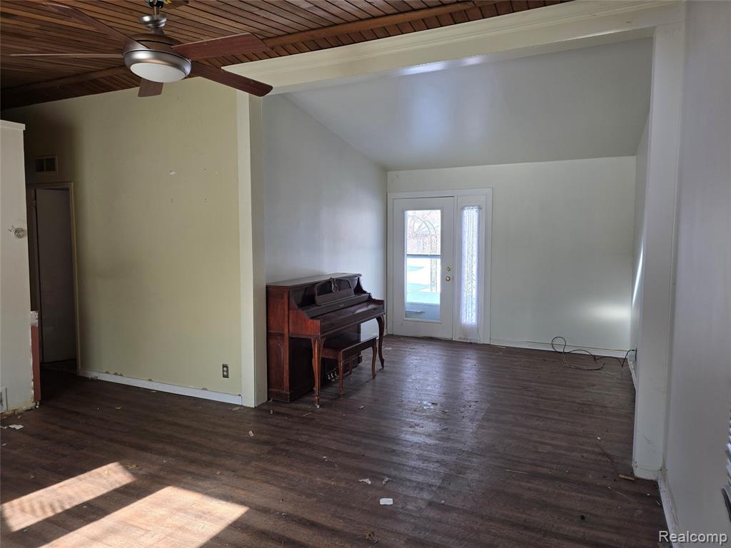 6302 Springdale Boulevard, Grand Blanc, MI 48439 — Photo 8