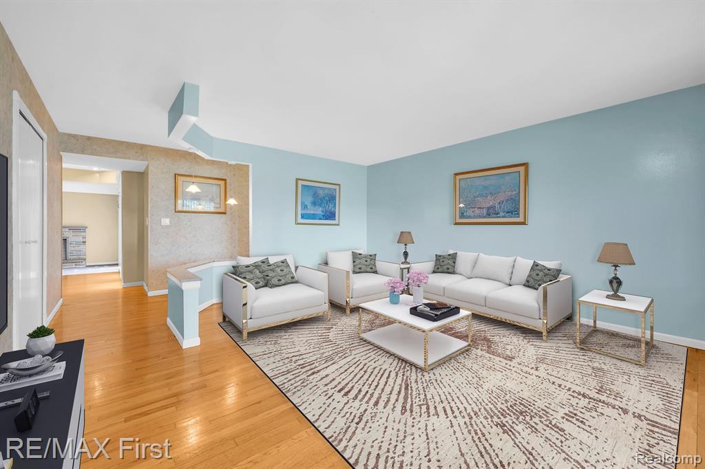 4191 ANGELINE Drive, Sterling Heights, MI 48310 — Photo 8