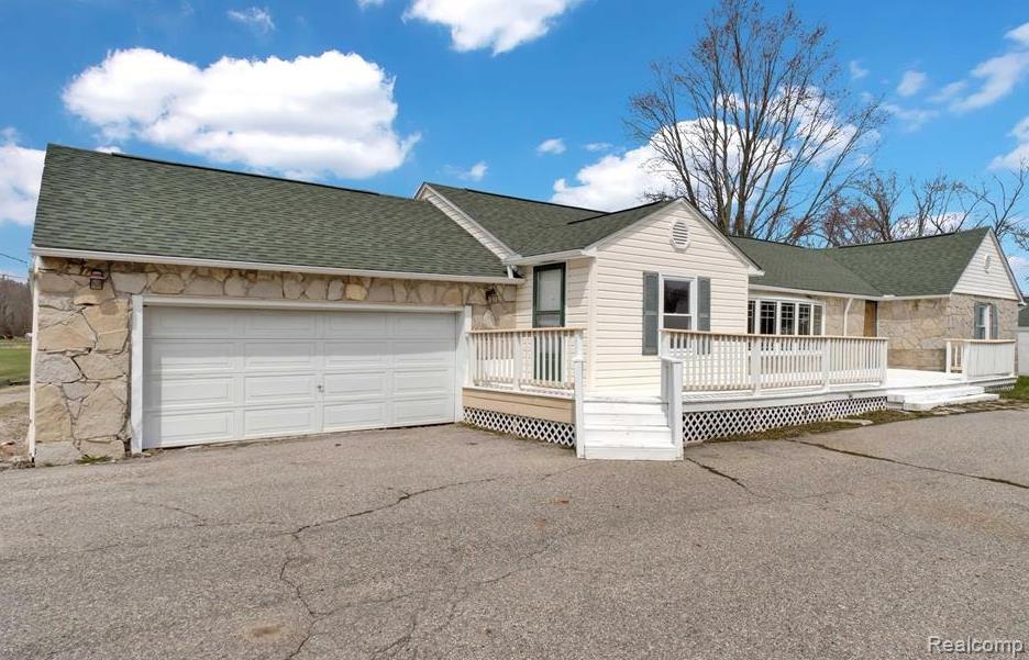 5428 Gratiot Avenue, St. Clair, MI 48079