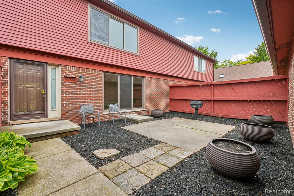 42136 Lochmoor Street, Clinton Twp, MI 48038 — Photo 3