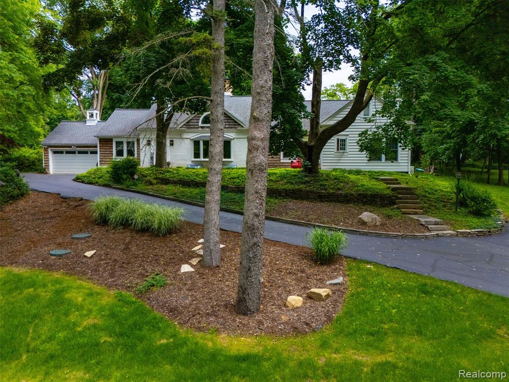 27310 Crestwood Drive, Franklin, MI 48025 — Photo 62