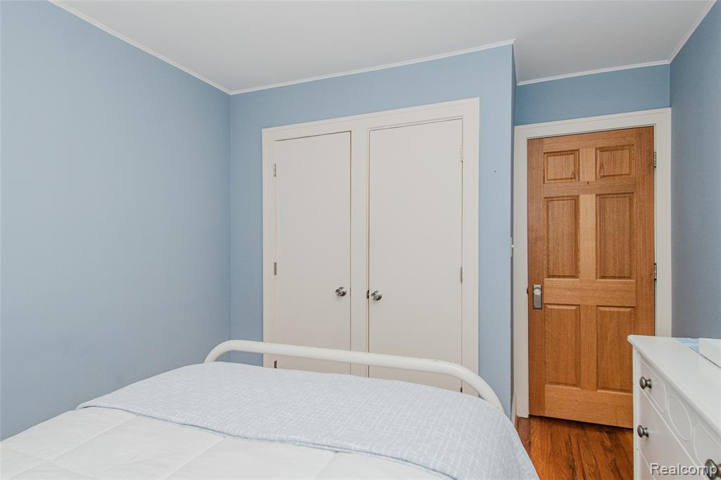 927 N Maple Avenue, Royal Oak, MI 48067 — Photo 26