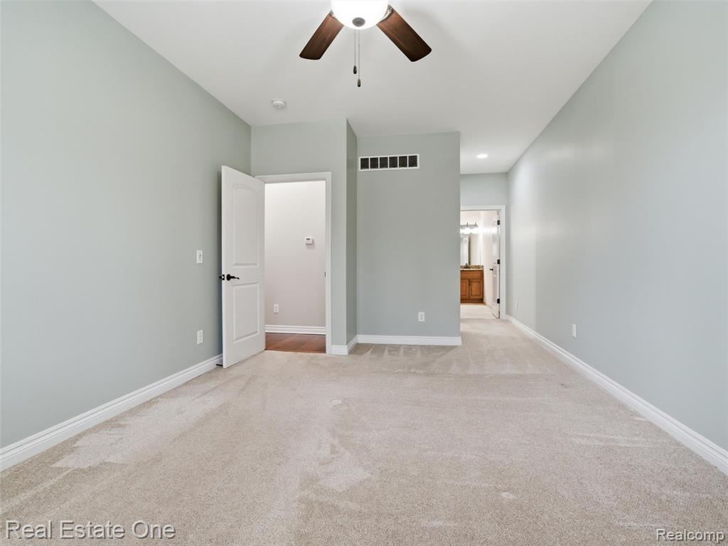 9572 Kingsway Circle, Clarkston, MI 48348 — Photo 18