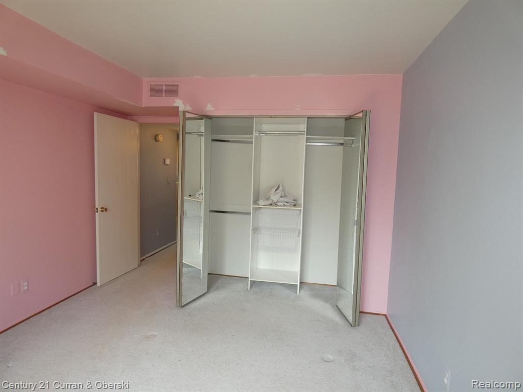 42563 PLYMOUTH HOLLOW Drive, Plymouth, MI 48170 — Photo 22