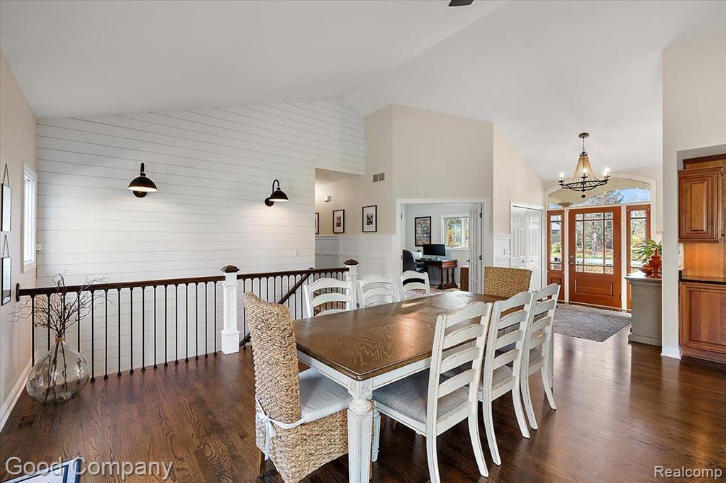 4671 BURNLEY Drive, Bloomfield Hills, MI 48304 — Photo 11