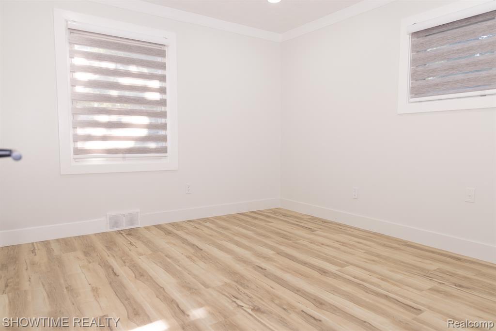 45626 Wakefield Street, Shelby Twp, MI 48317 — Photo 16