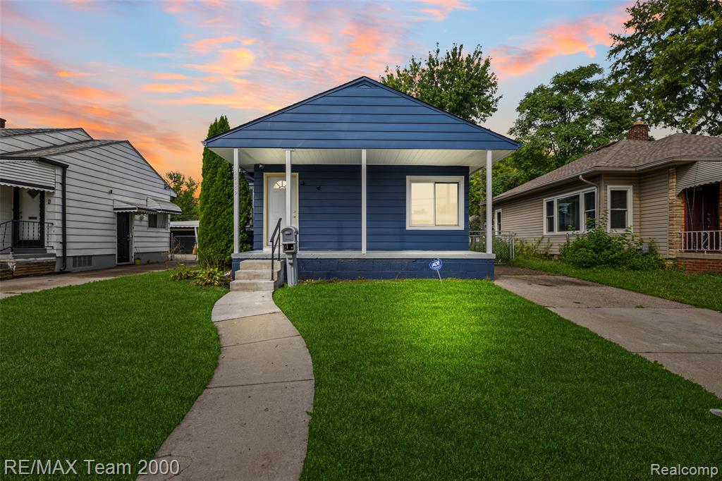 22459 Wilmot Avenue, Eastpointe, MI 48021