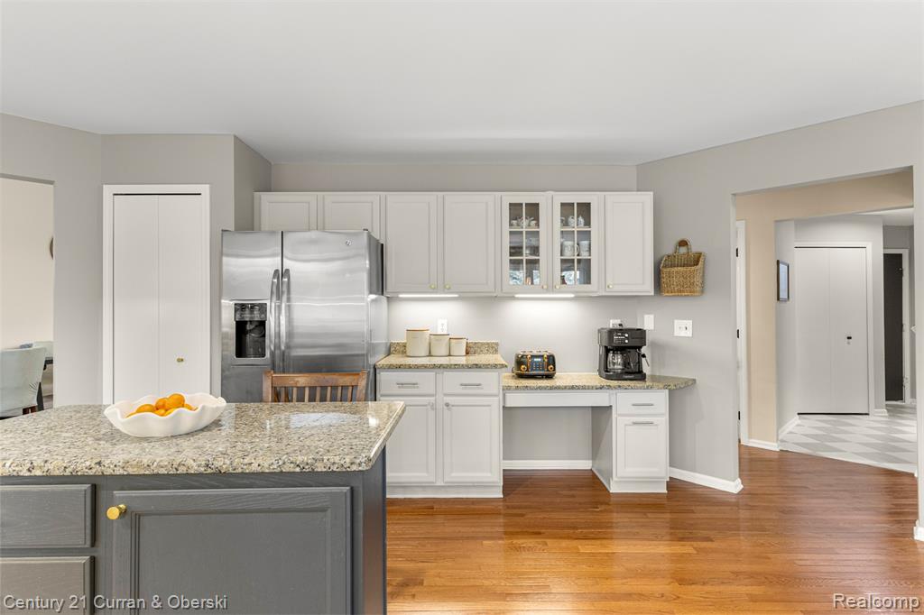 1424 Woodbridge Lane, Wixom, MI 48393 — Photo 29