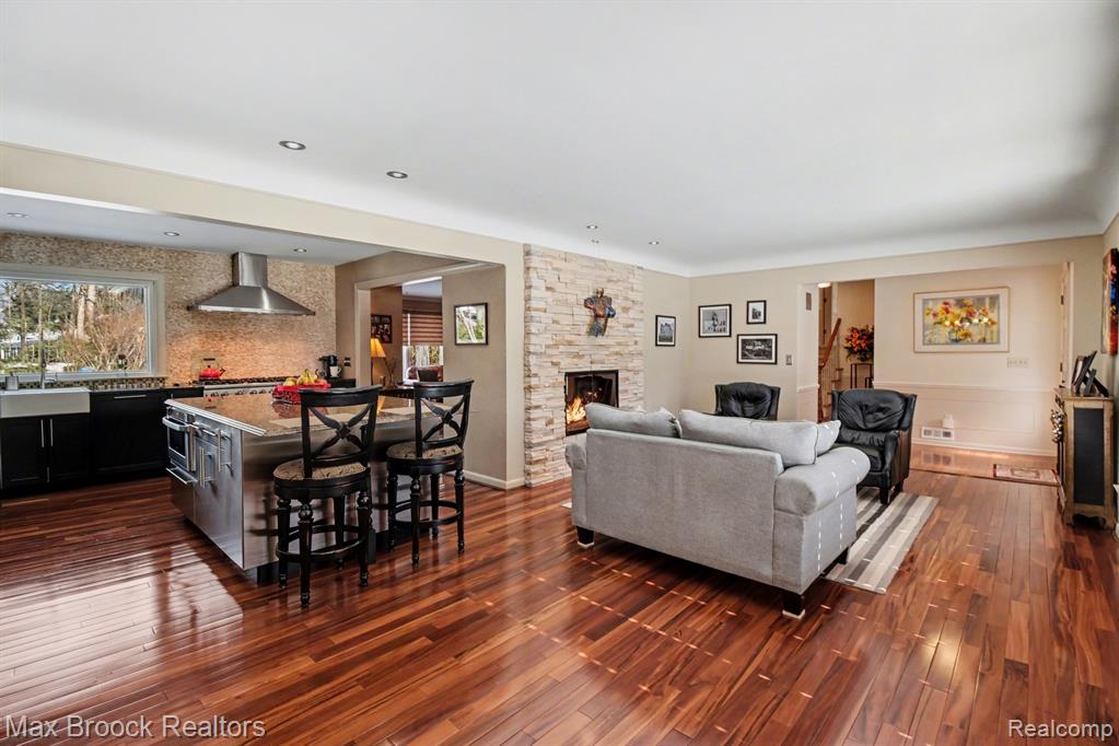 22724 King Richard Court, Beverly Hills, MI 48025 — Photo 7