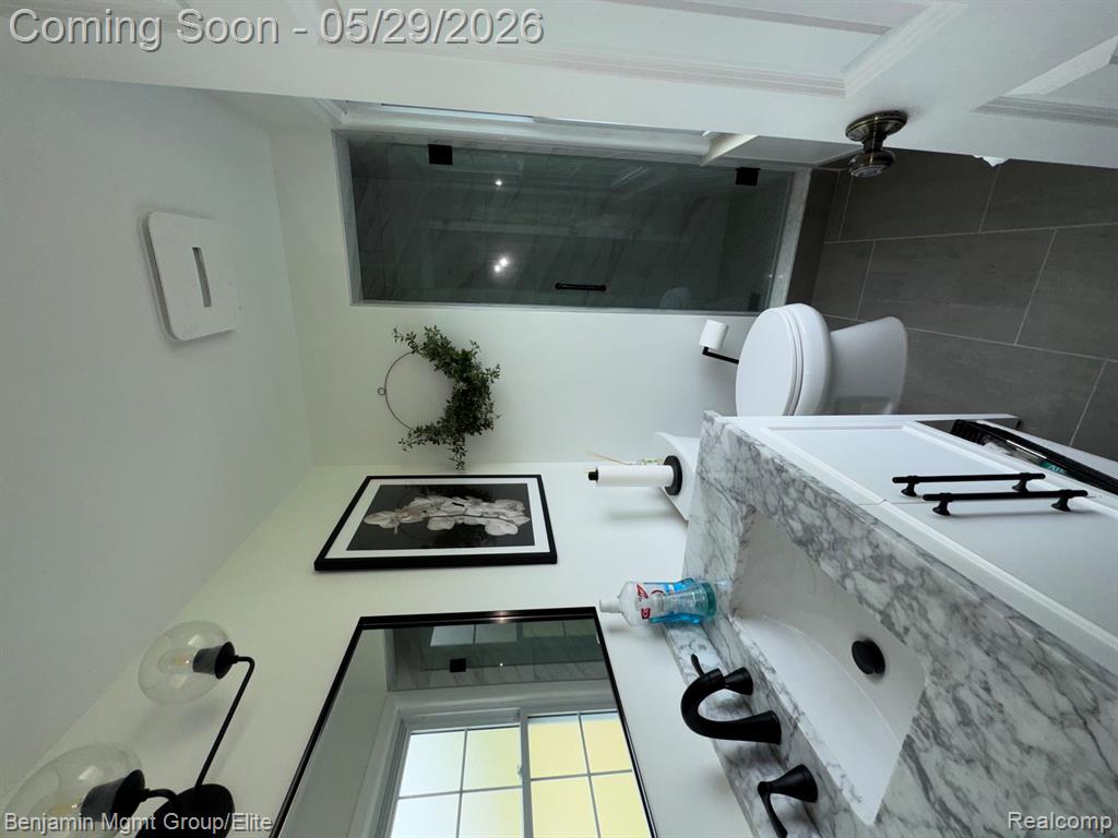 18769 Walmer Lane, Beverly Hills, MI 48025 — Photo 9