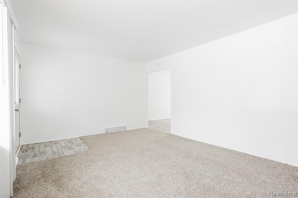 6627 Orange Lane, Flint, MI 48505 — Photo 9