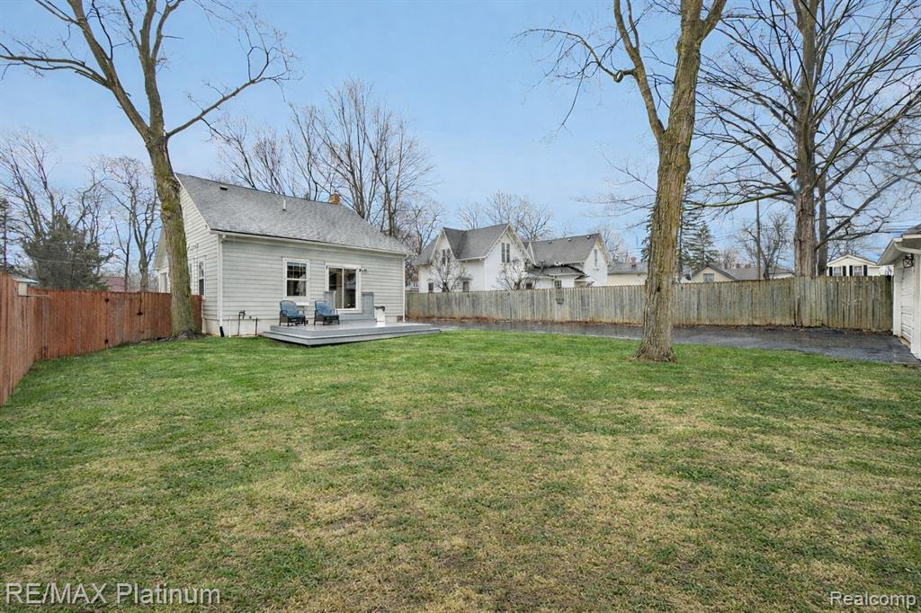 409 S Walnut Street, Howell, MI 48843 — Photo 25
