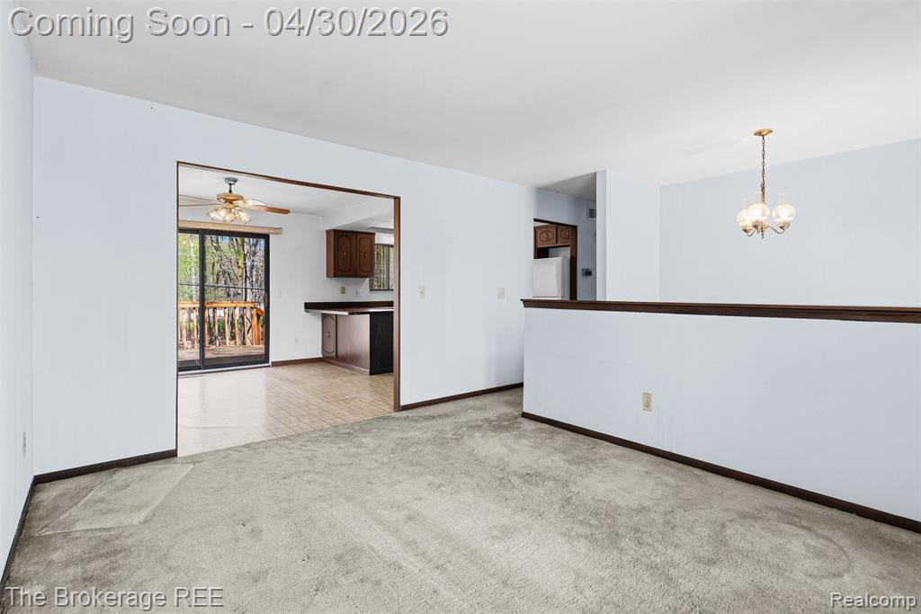 5380 Prentis Road, Waterford, MI 48327 — Photo 12