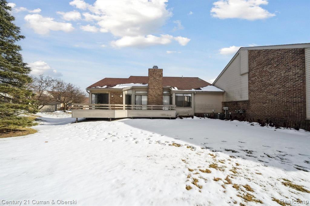 29345 E CHANTICLEER Drive, Southfield, MI 48034 — Photo 5