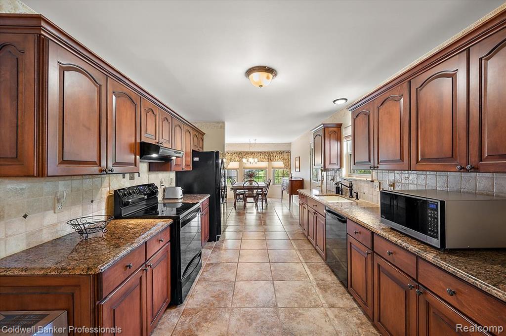 3406 Riverside Court, Canton, MI 48188 — Photo 30