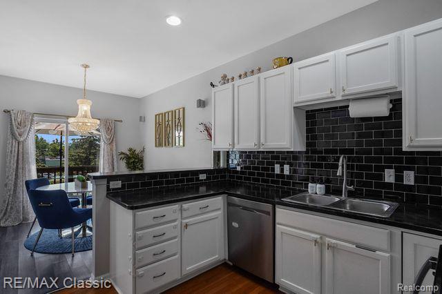 42447 CORLINA Drive, Northville, MI 48167 — Photo 10