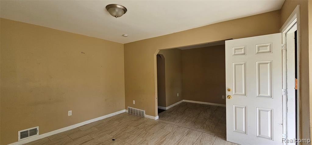 8095 Roselawn Street, Detroit, MI 48204 — Photo 5