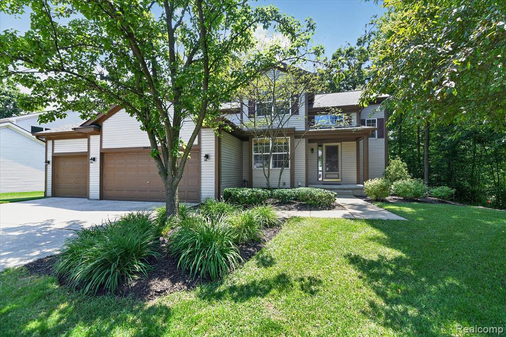 2445 Lorraina Lane, Hartland, MI 48353 — Photo 48
