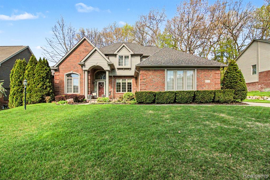 6501 Southampton Drive, Clarkston, MI — front exterior