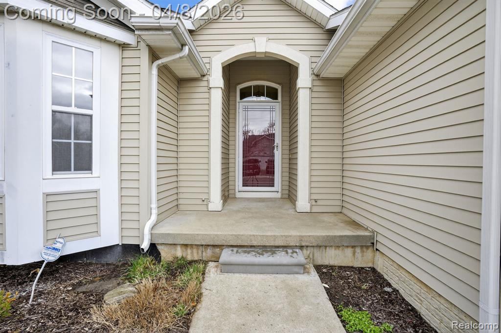 4475 Cross Creek Boulevard, Burton, MI 48509 — Photo 6