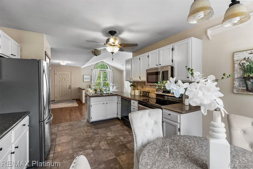 3388 Hogback Road, Fowlerville, MI 48836 — Photo 11