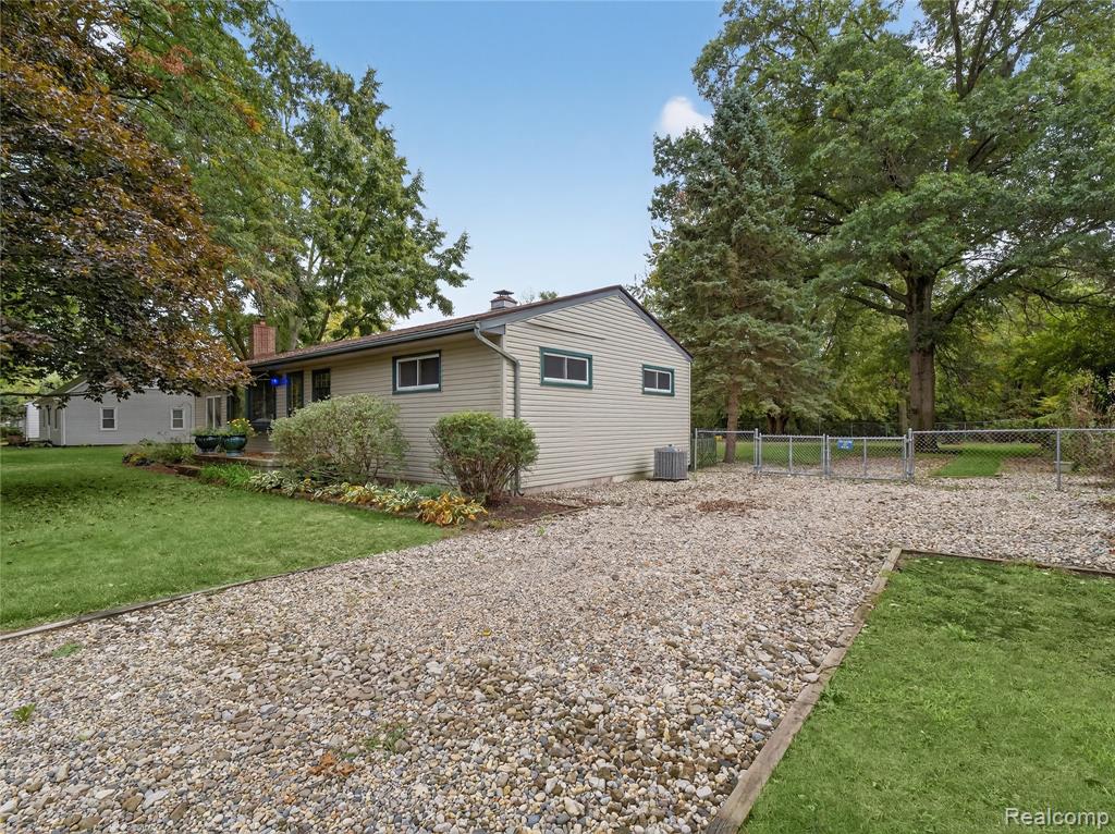 43801 Burtrig Road, Van Buren, MI 48111 — Photo 3