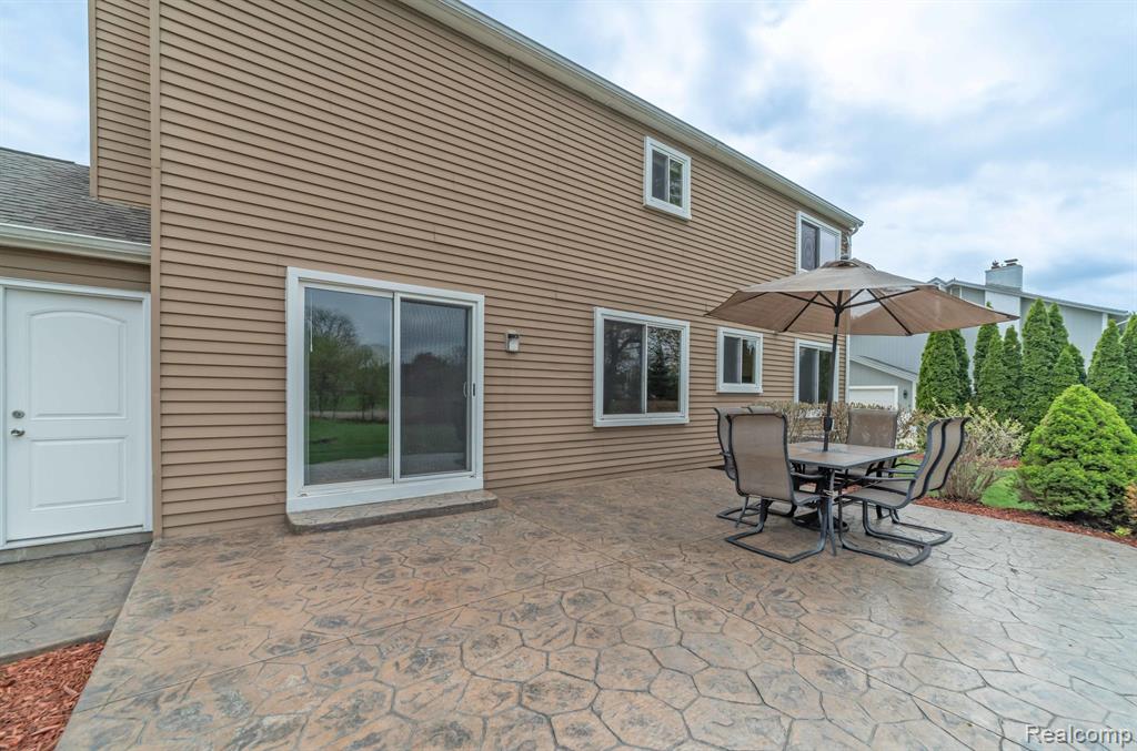 5628 WARRENSHIRE Drive, West Bloomfield, MI — Photo 6
