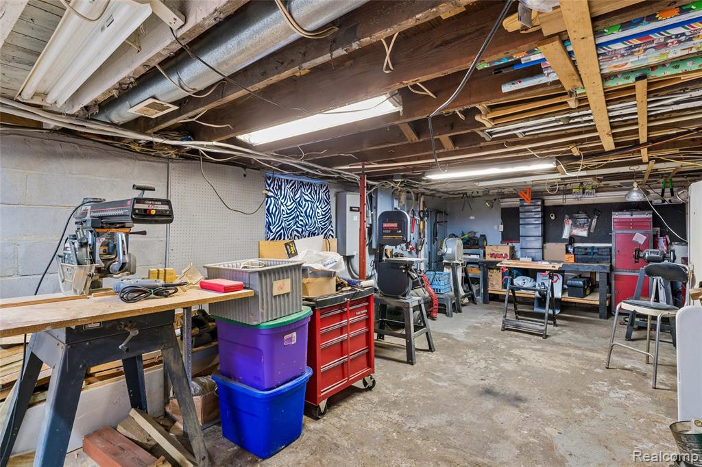 11472 E Lippincott Boulevard, Davison, MI 48423 — Photo 19