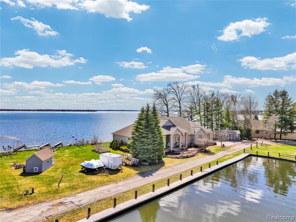 130 Whites Court, Houghton Lake, MI, 48629