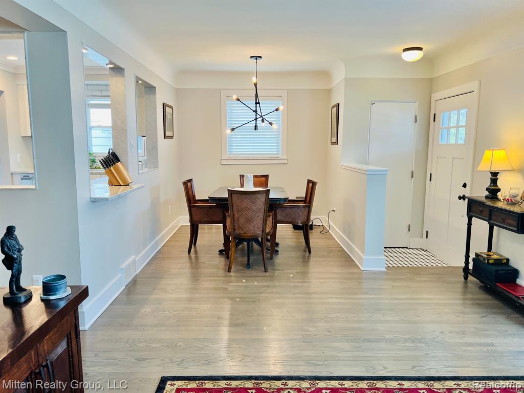539 EDGEWOOD Place, Ferndale, MI 48220 — Photo 4