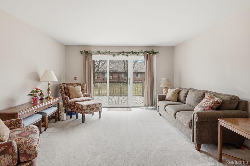 45530 Meadows Square, Macomb, MI 48044 — Photo 16