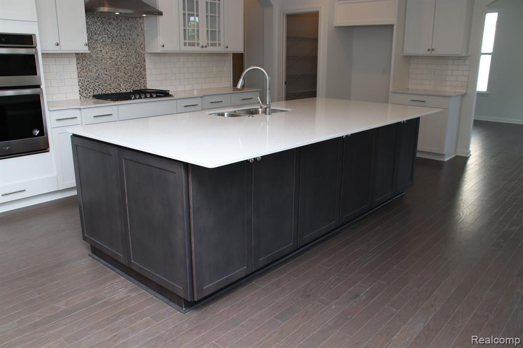 7296 Evergreen Trail, Almont, MI, 48003